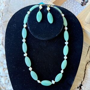 Real jade and pearl set